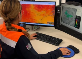 Clima híbrido: estado de SP registra chuva de granizo e incêndios em vegetação neste sábado (29)